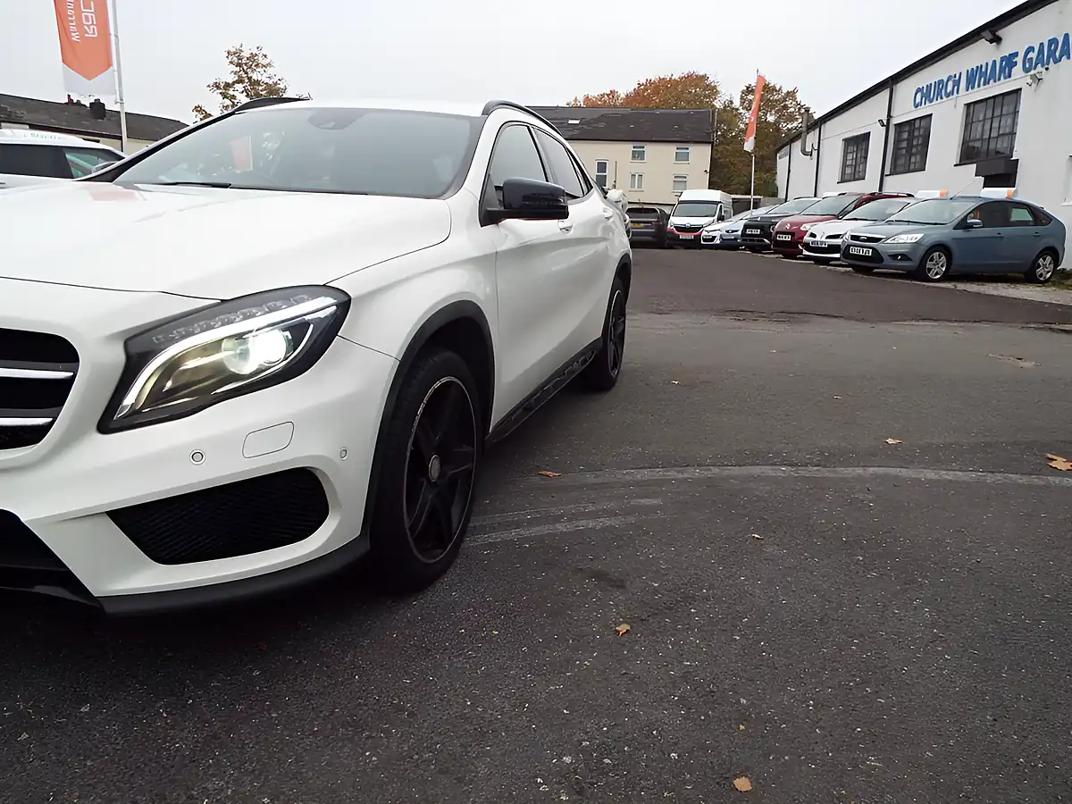 Used 2014 Mercedes-Benz Gla AMG Line White - Interior and Exterior details 15
