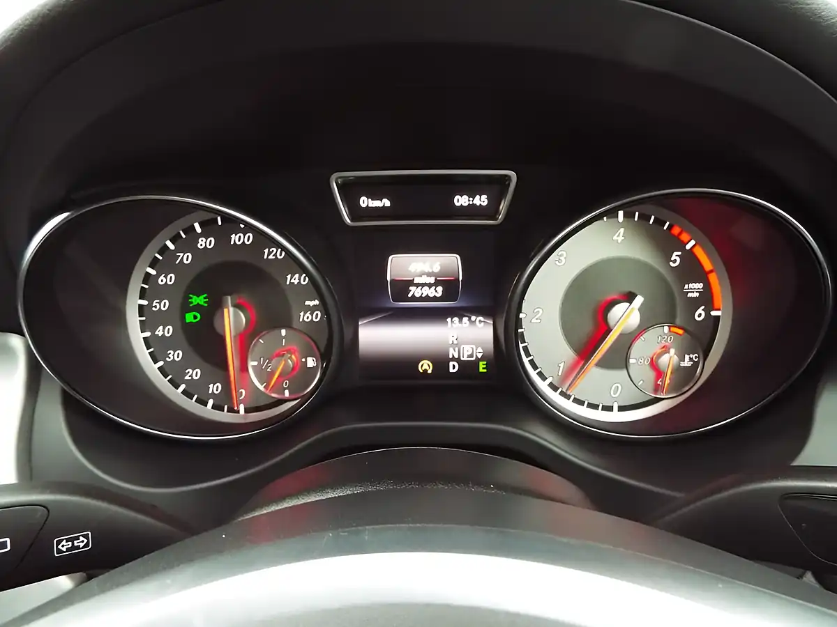 Used 2014 Mercedes-Benz Gla AMG Line White - Interior and Exterior details 18