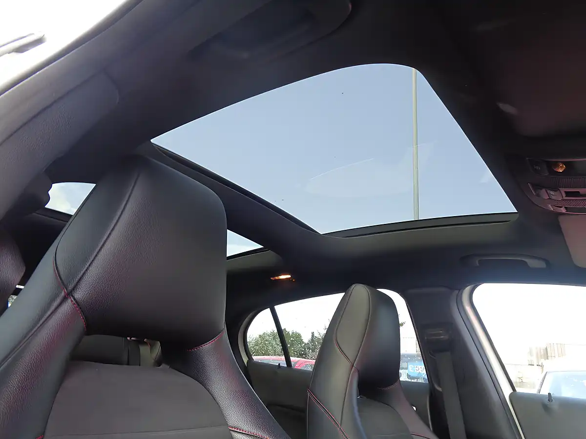 Used 2014 Mercedes-Benz Gla AMG Line White - Interior and Exterior details 9