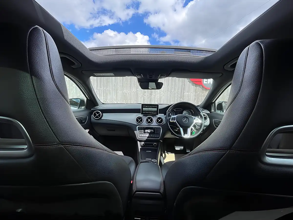 Used 2014 Mercedes-Benz Gla AMG Line White - Interior and Exterior details 3