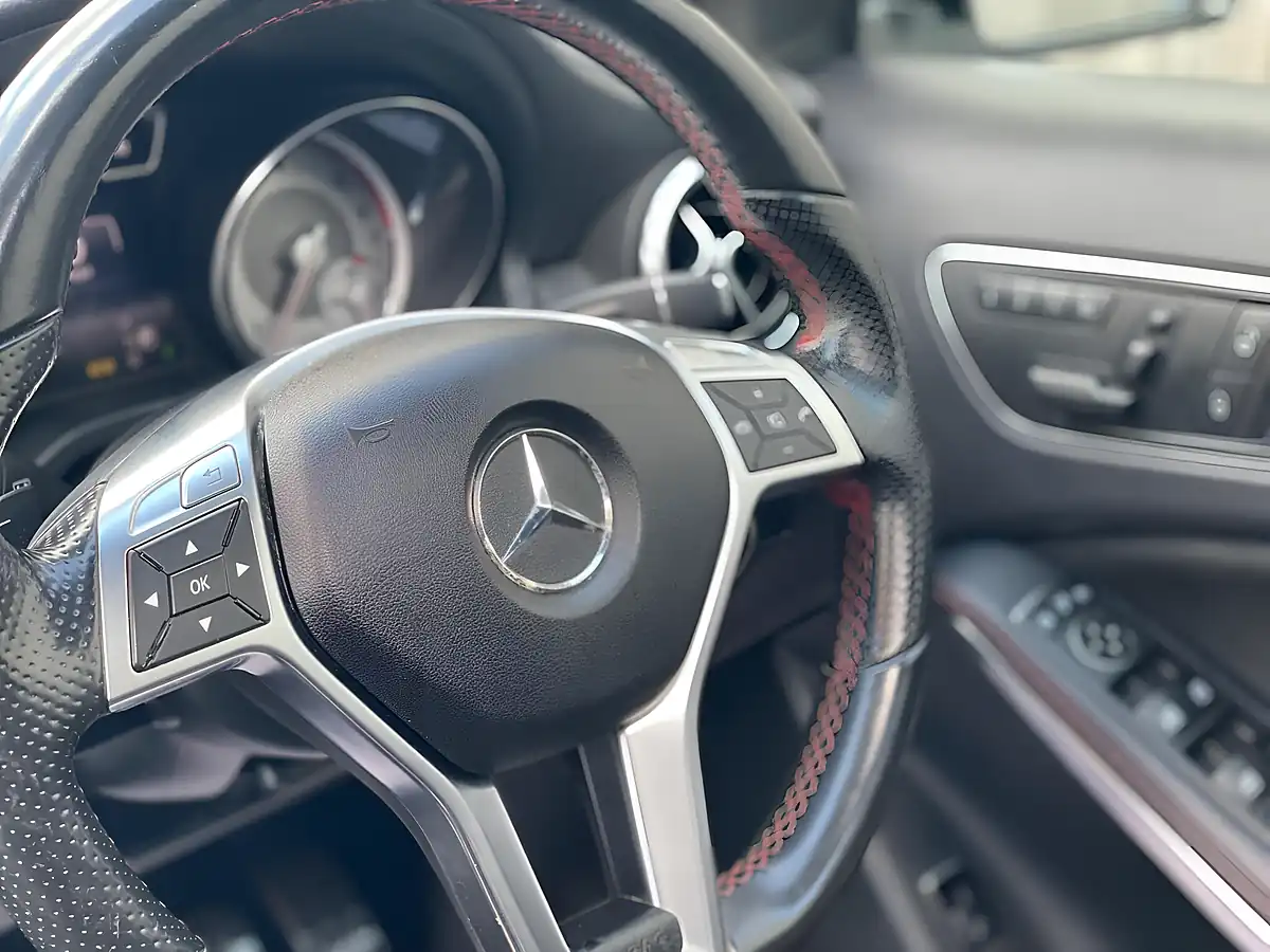 Used 2014 Mercedes-Benz Gla AMG Line White - Interior and Exterior details 7