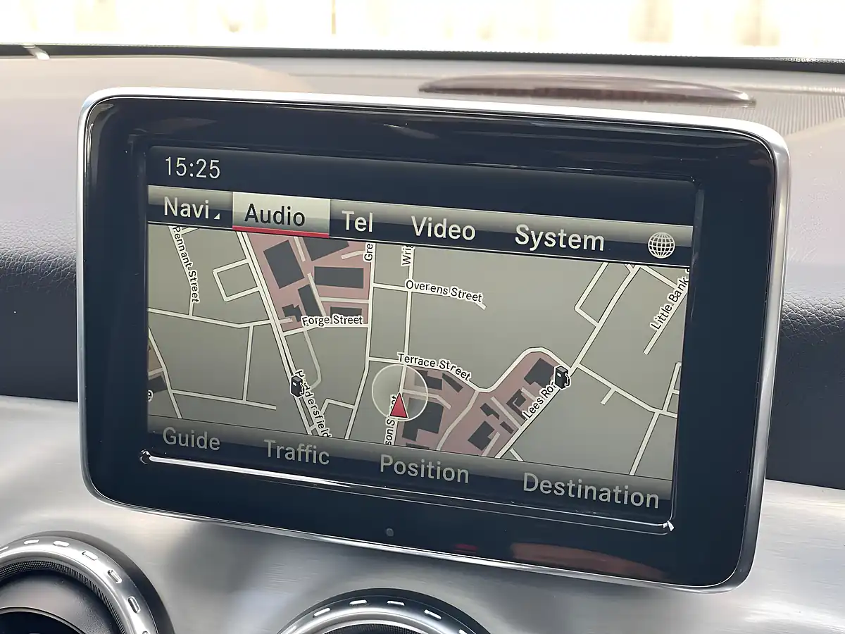 Used 2014 Mercedes-Benz Gla AMG Line White - Interior and Exterior details 9