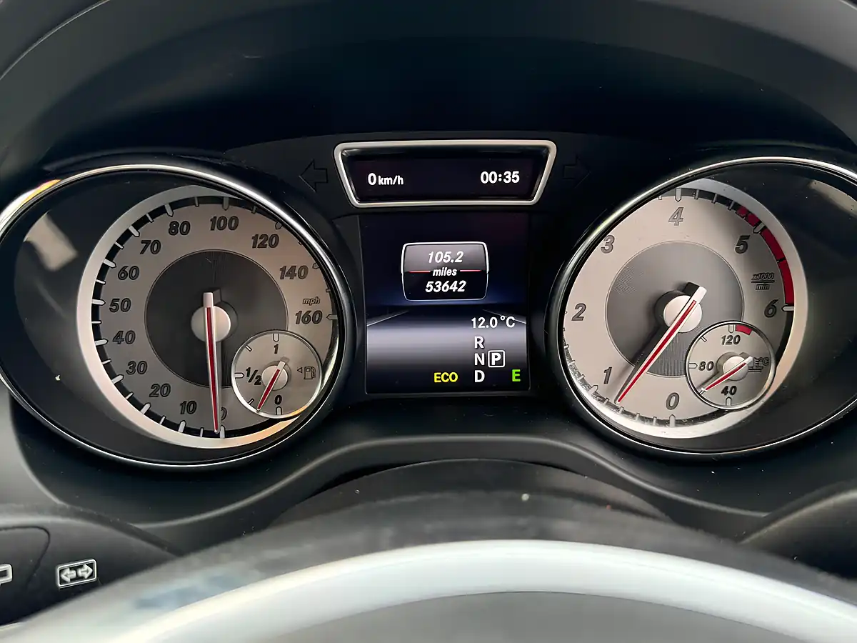Used 2014 Mercedes-Benz Gla Class AMG Line White - Interior and Exterior details 11