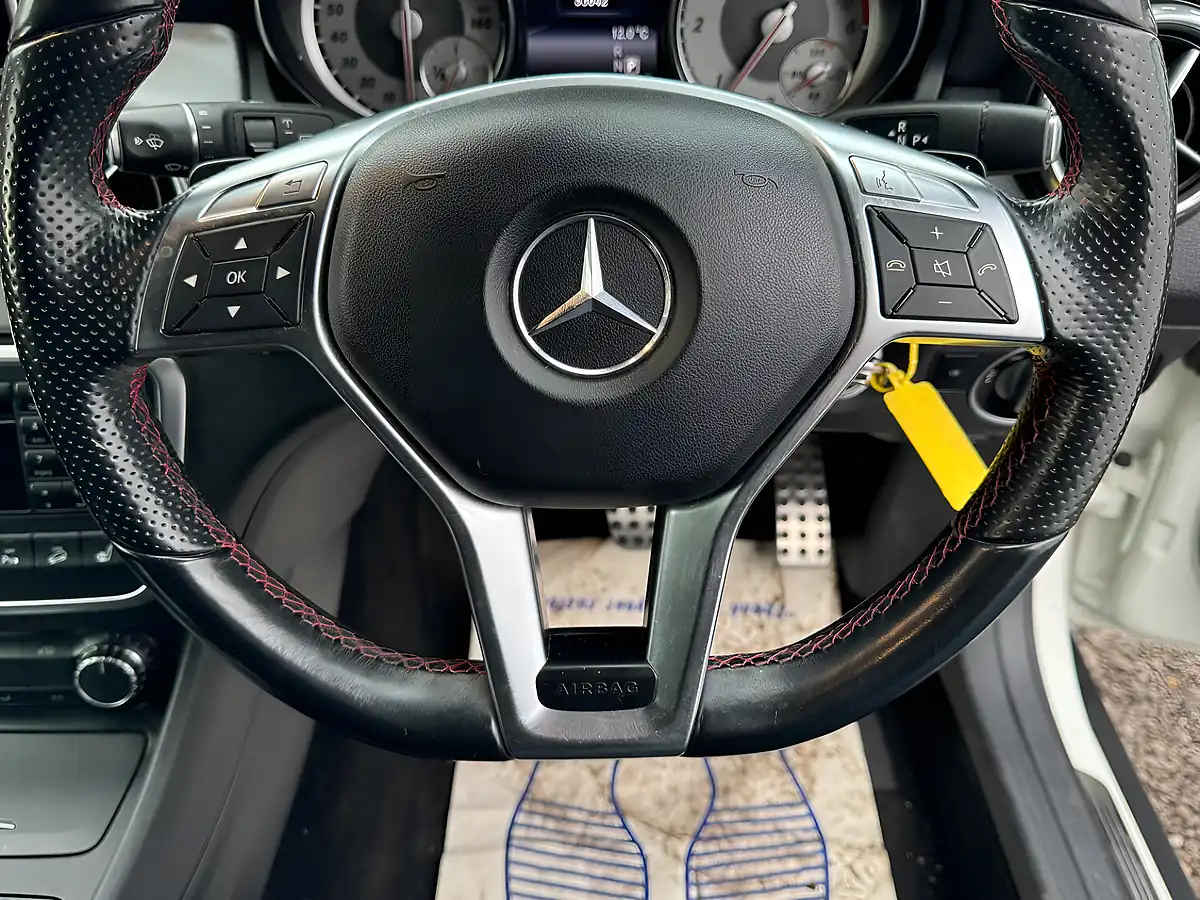 Used 2014 Mercedes-Benz Gla Class AMG Line White - Interior and Exterior details 12