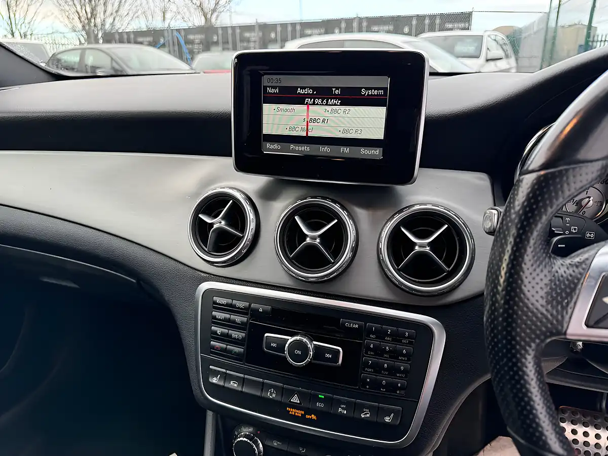 Used 2014 Mercedes-Benz Gla Class AMG Line White - Interior and Exterior details 15