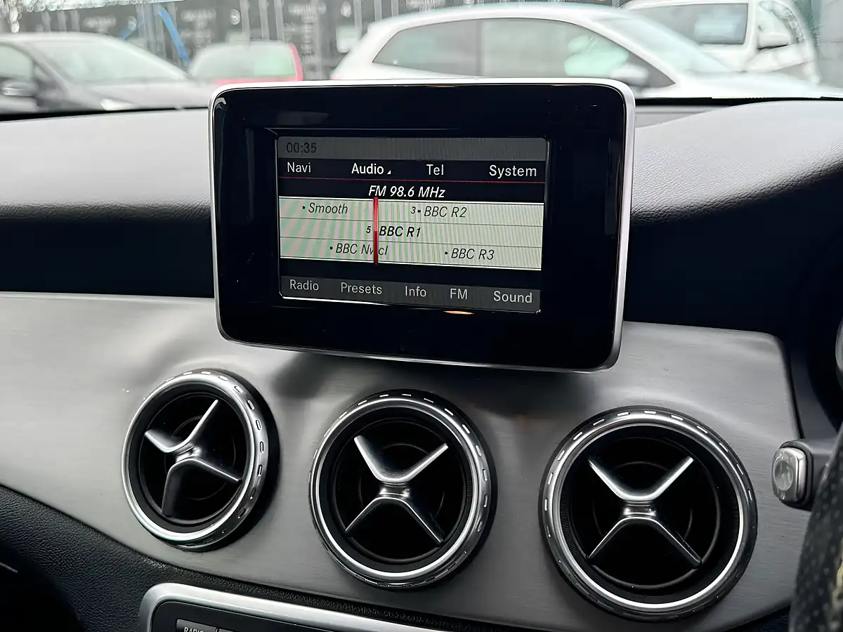 Used 2014 Mercedes-Benz Gla Class AMG Line White - Interior and Exterior details 16