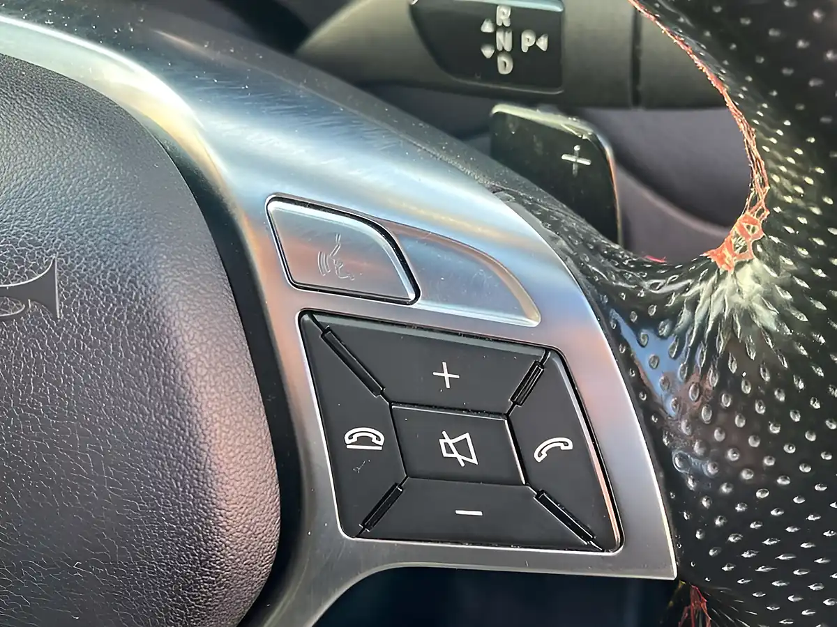 Used 2014 Mercedes-Benz Gla Grey - Interior and Exterior details 18