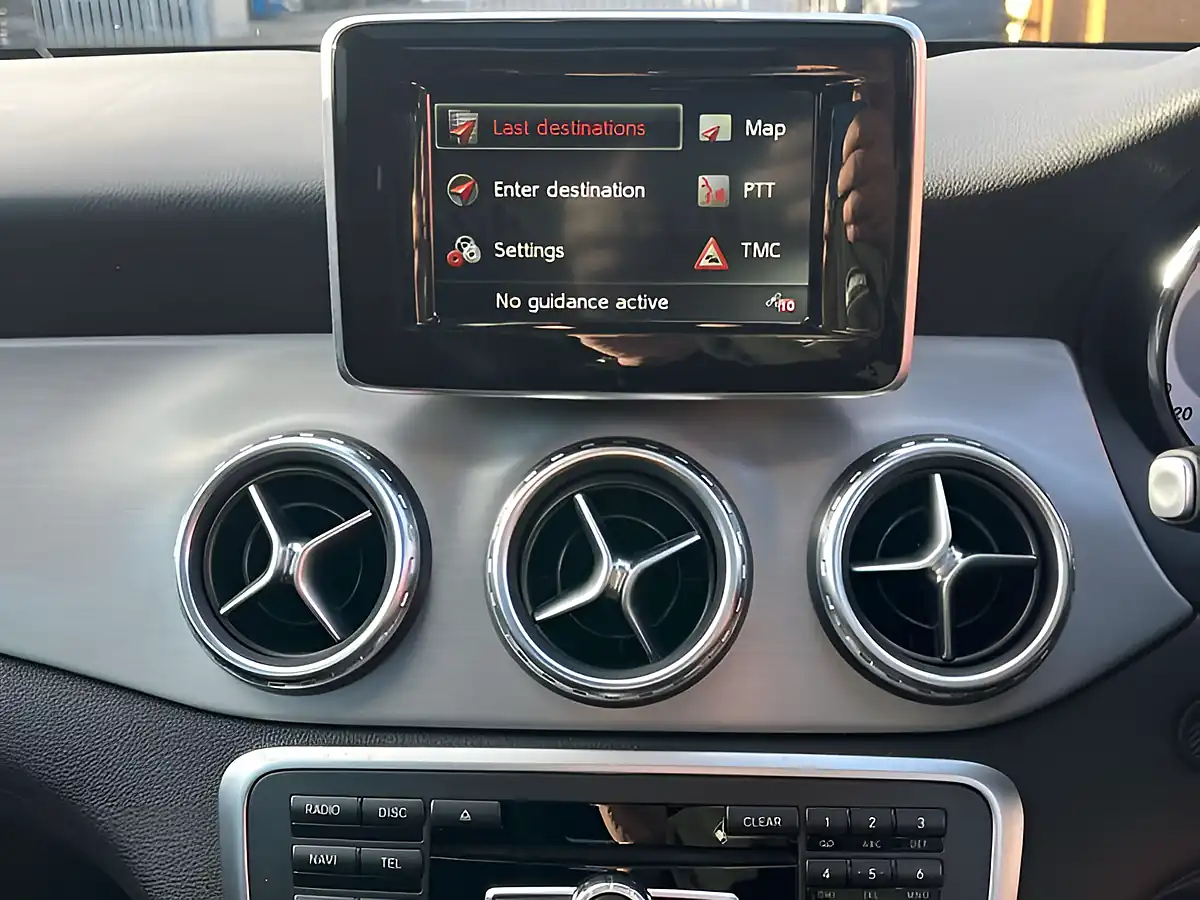 Used 2014 Mercedes-Benz Gla Grey - Interior and Exterior details 19