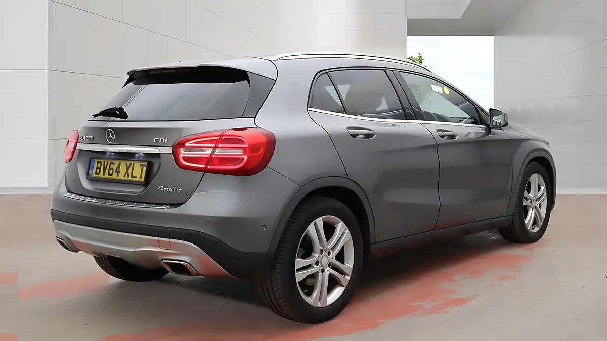 Used 2014 Mercedes-Benz Gla Se Grey - Interior and Exterior details 4