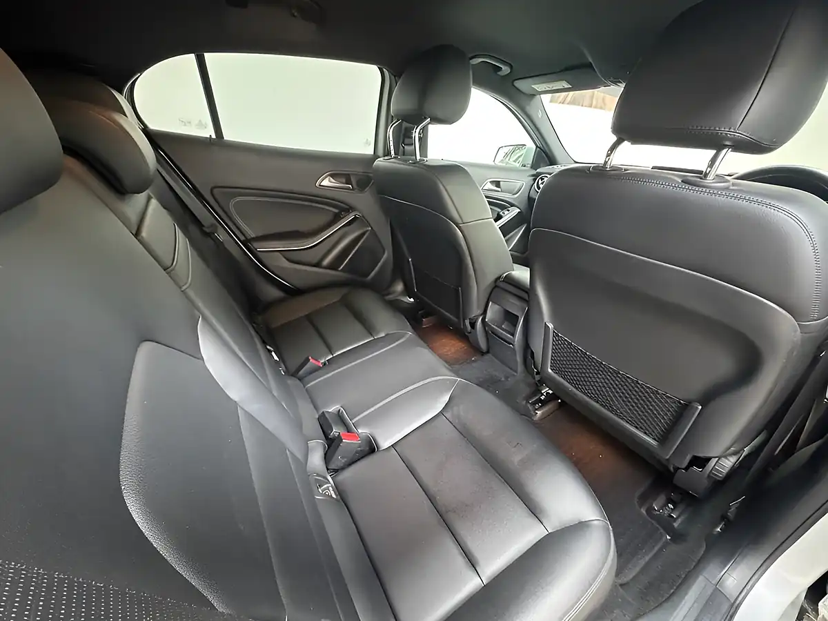 Used 2014 Mercedes-Benz Gla Se Silver - Interior and Exterior details 12
