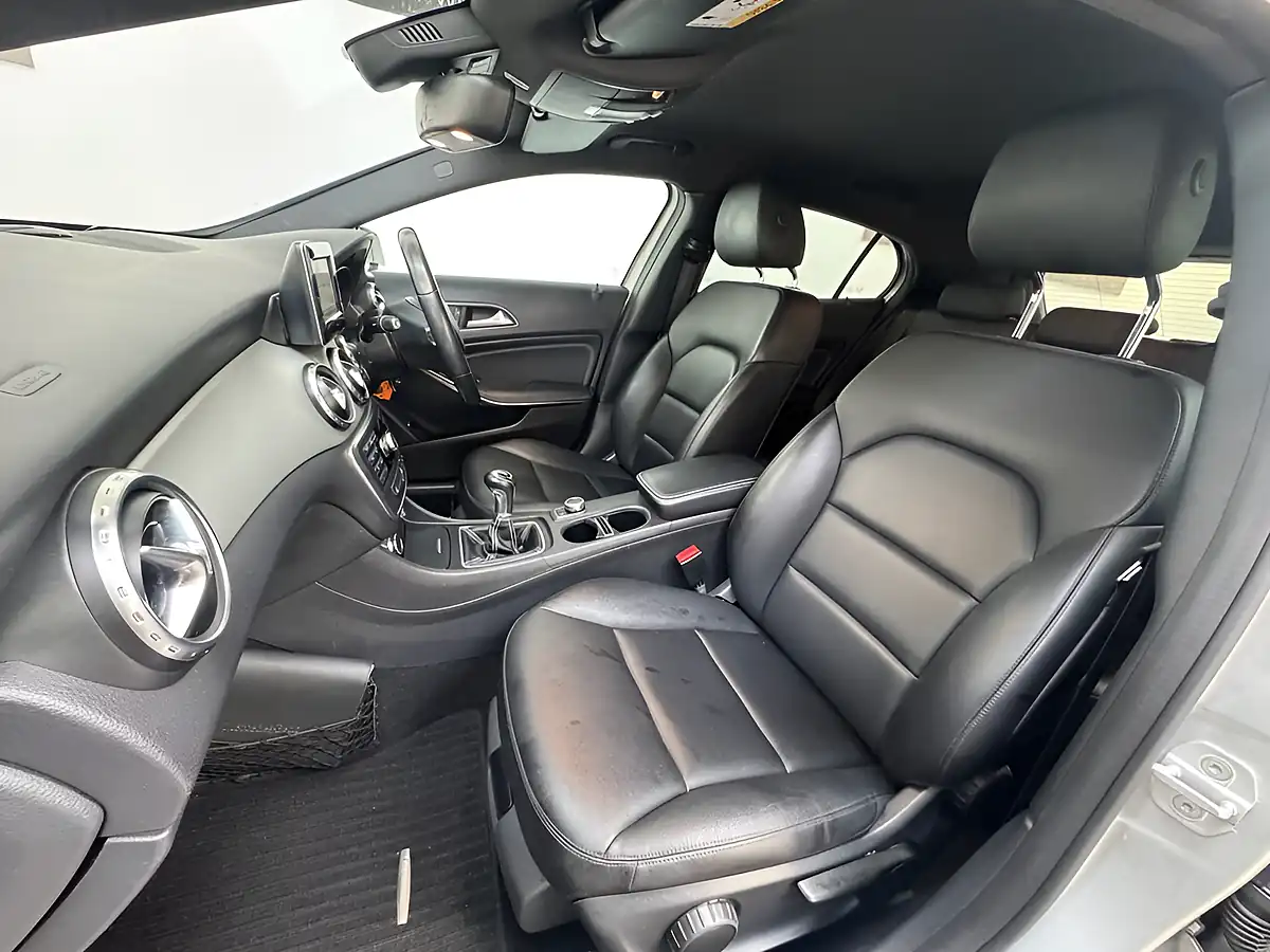Used 2014 Mercedes-Benz Gla Se Silver - Interior and Exterior details 14