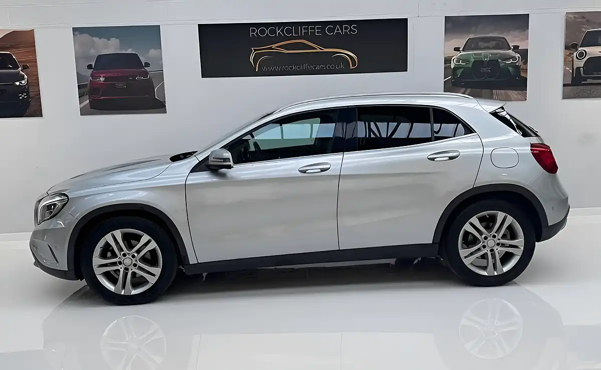 Used 2014 Mercedes-Benz Gla Se Silver - Interior and Exterior details 3
