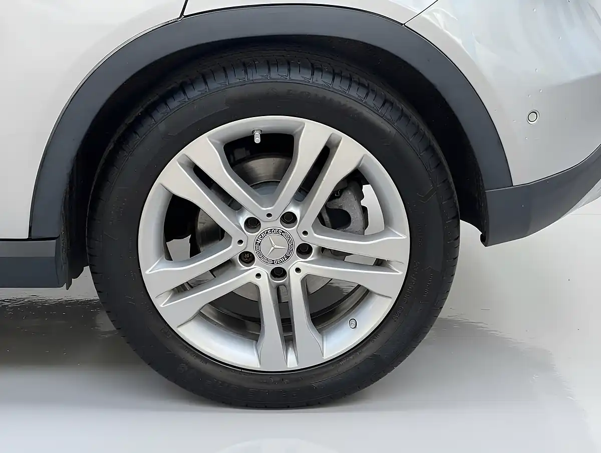 Used 2014 Mercedes-Benz Gla Se Silver - Interior and Exterior details 6