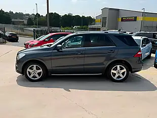 Used 2014 Mercedes-Benz M Class AMG Sport Grey - Interior and Exterior details 8
