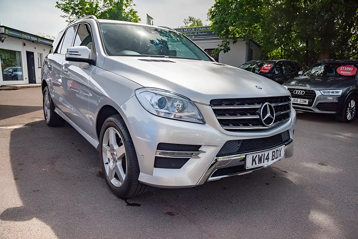 Used 2014 Mercedes-Benz M-Class AMG Sport Iridium Silver - Interior and Exterior details 10