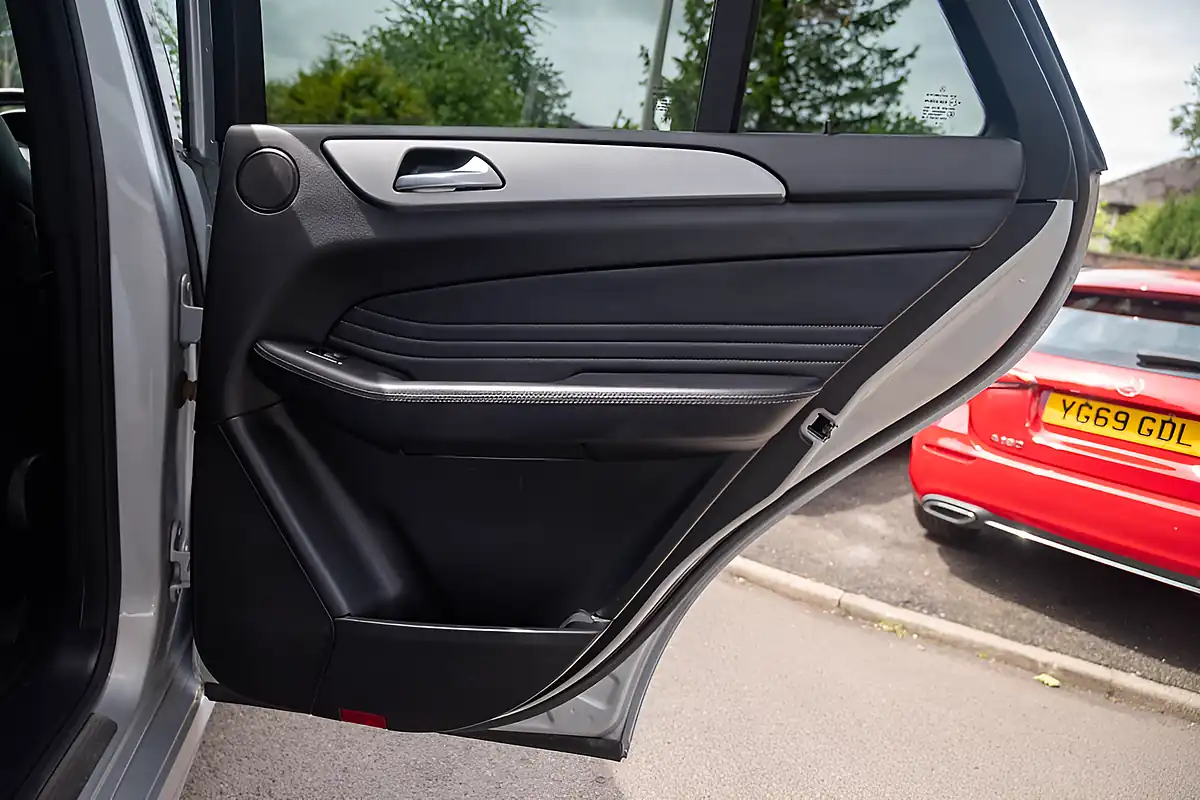 Used 2014 Mercedes-Benz M-Class AMG Sport Iridium Silver - Interior and Exterior details 20