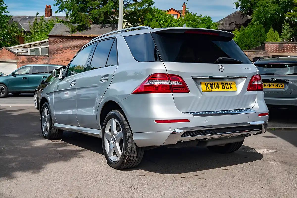 Used 2014 Mercedes-Benz M-Class AMG Sport Iridium Silver - Interior and Exterior details 6