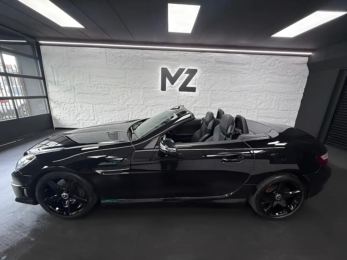 Used 2014 Mercedes-Benz Slk AMG Sport Black - Interior and Exterior details 17