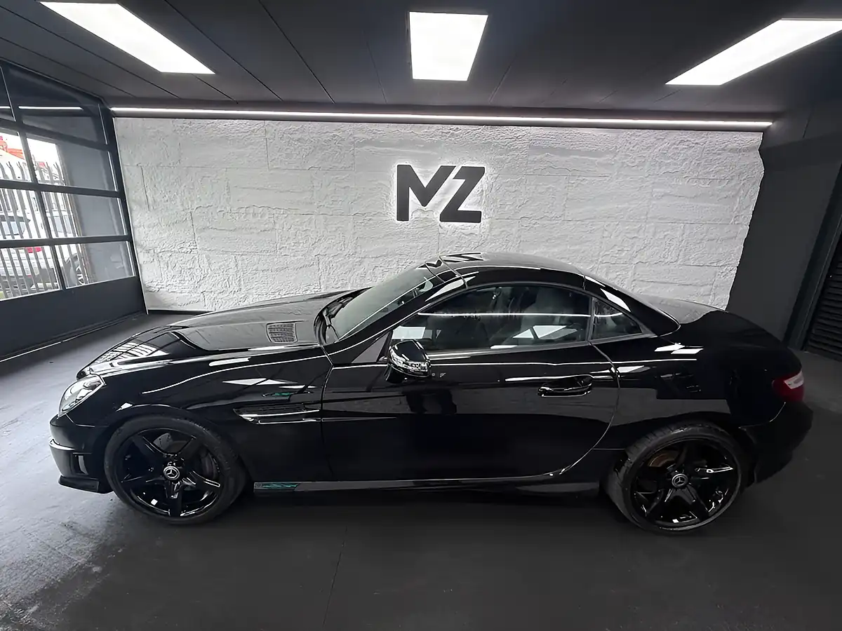 Used 2014 Mercedes-Benz Slk AMG Sport Black - Interior and Exterior details 4