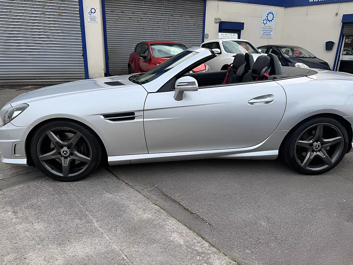 Used 2014 Mercedes-Benz Slk AMG Sport Iridium Silver - Interior and Exterior details 11