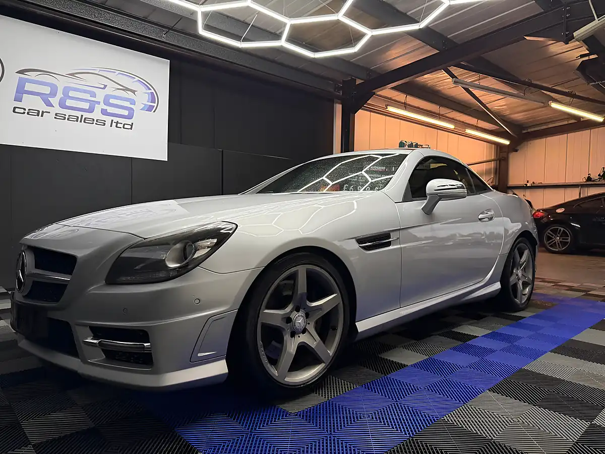 Used 2014 Mercedes-Benz Slk AMG Sport Silver - Interior and Exterior details 2