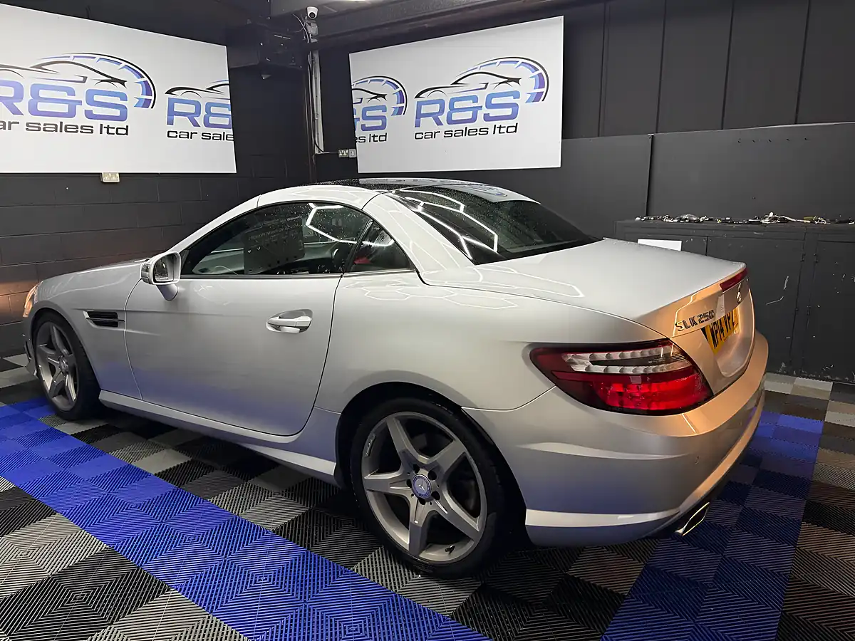 Used 2014 Mercedes-Benz Slk AMG Sport Silver - Interior and Exterior details 5