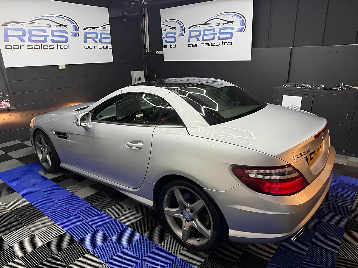 Used 2014 Mercedes-Benz Slk AMG Sport Silver - Interior and Exterior details 9