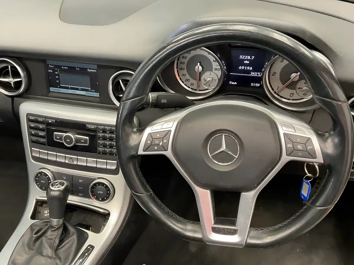 Used 2014 Mercedes-Benz Slk Convertible White - Interior and Exterior details 8