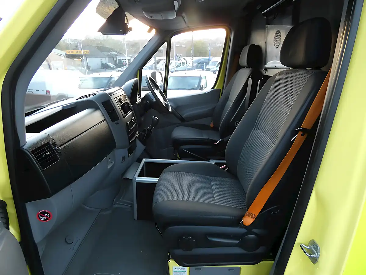 Used 2014 Mercedes-Benz Sprinter 519 Yellow - Interior and Exterior details 13