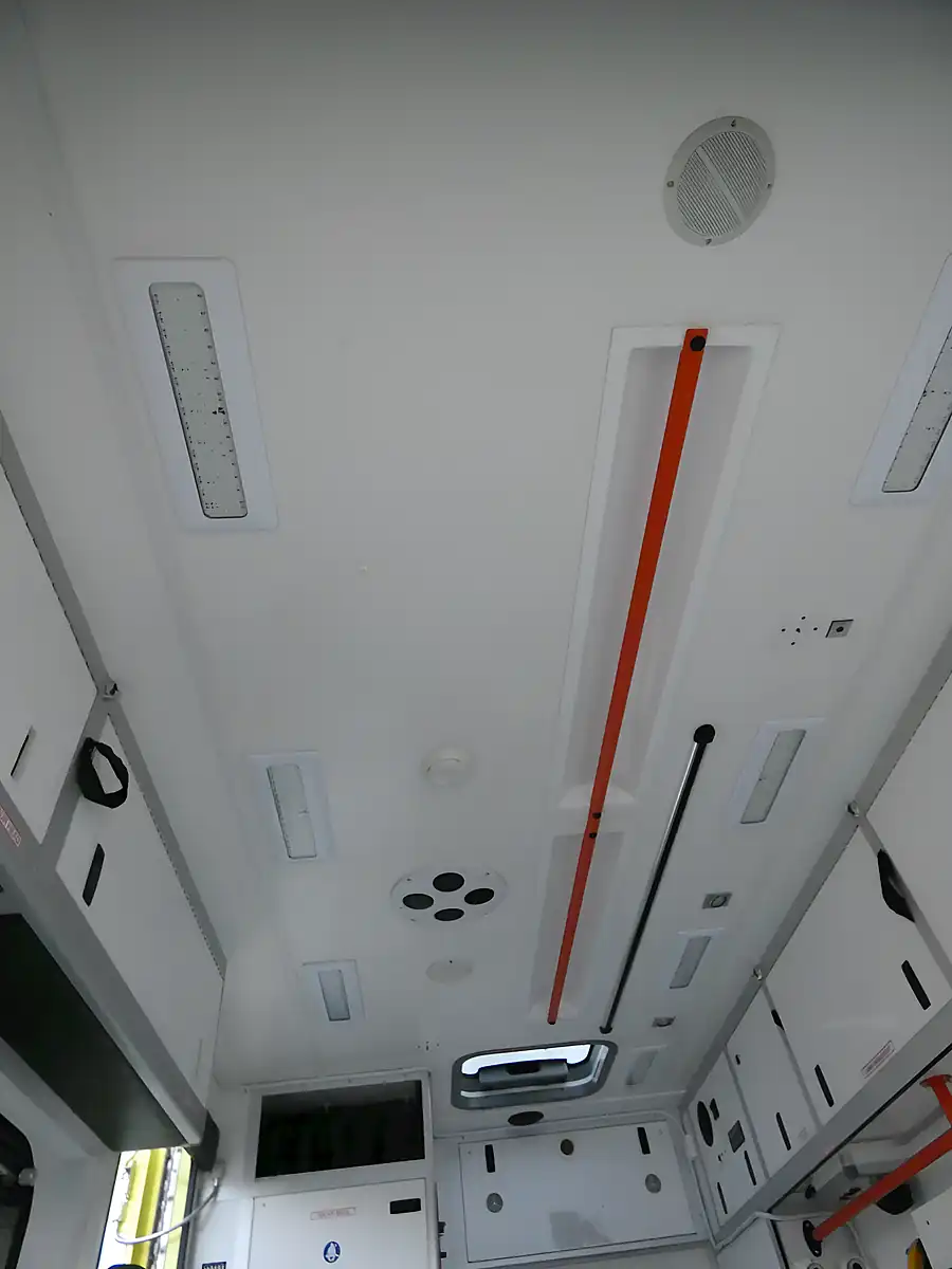 Used 2014 Mercedes-Benz Sprinter 519 Yellow - Interior and Exterior details 20
