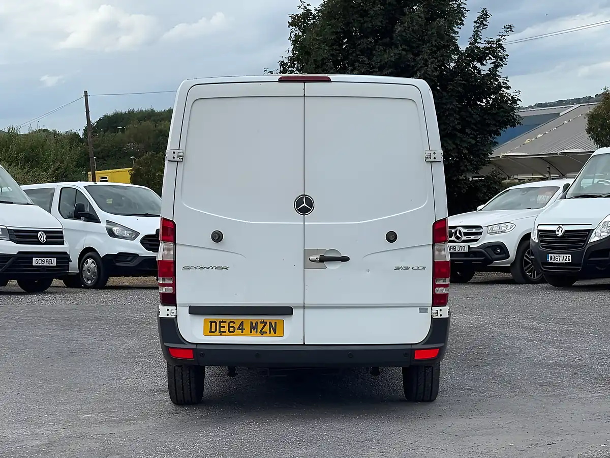 Used 2014 Mercedes-Benz Sprinter Mwb Low Roof White - Interior and Exterior details 11