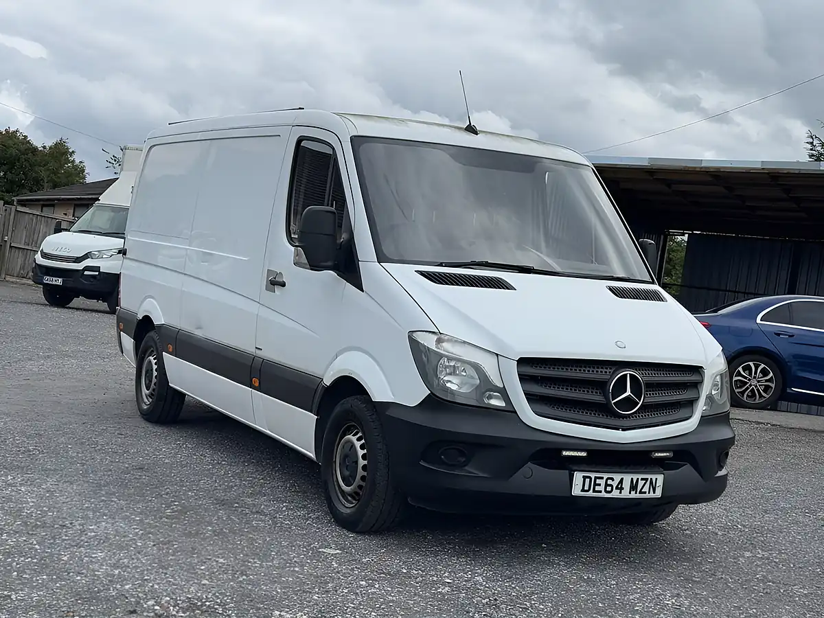 Used 2014 Mercedes-Benz Sprinter Mwb Low Roof White - Interior and Exterior details 2