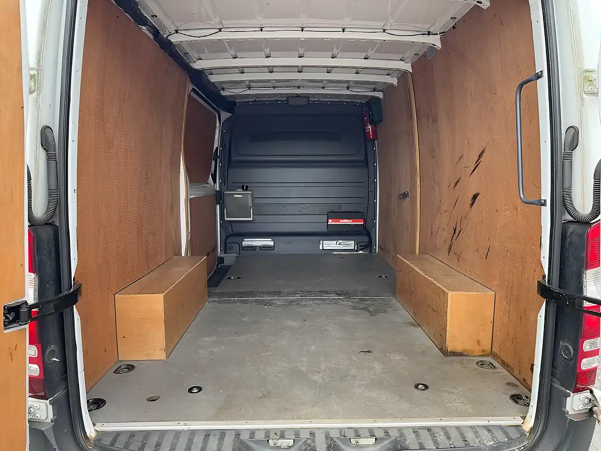Used 2014 Mercedes-Benz Sprinter Mwb Low Roof White - Interior and Exterior details 7