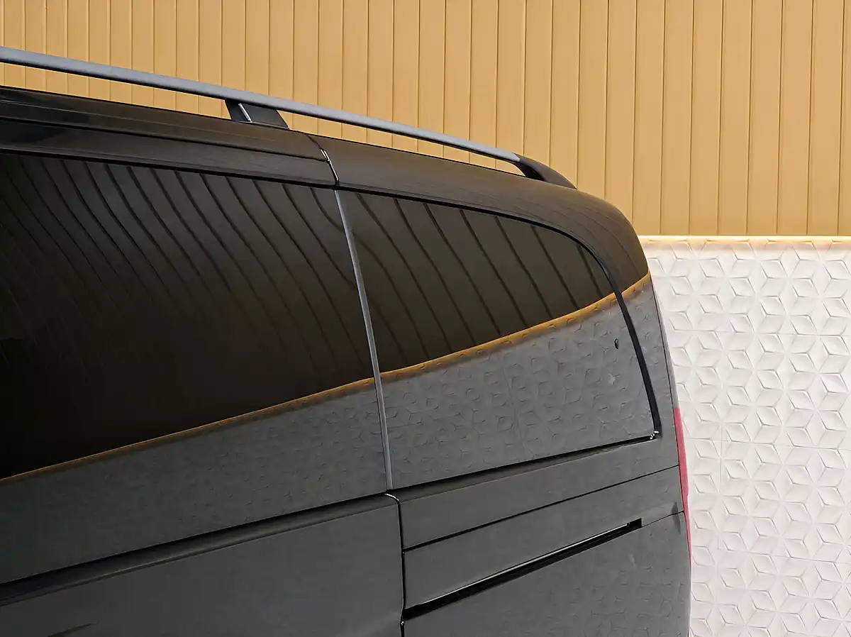 Used 2014 Mercedes-Benz Viano Avantgarde Obsidian Black - Interior and Exterior details 14
