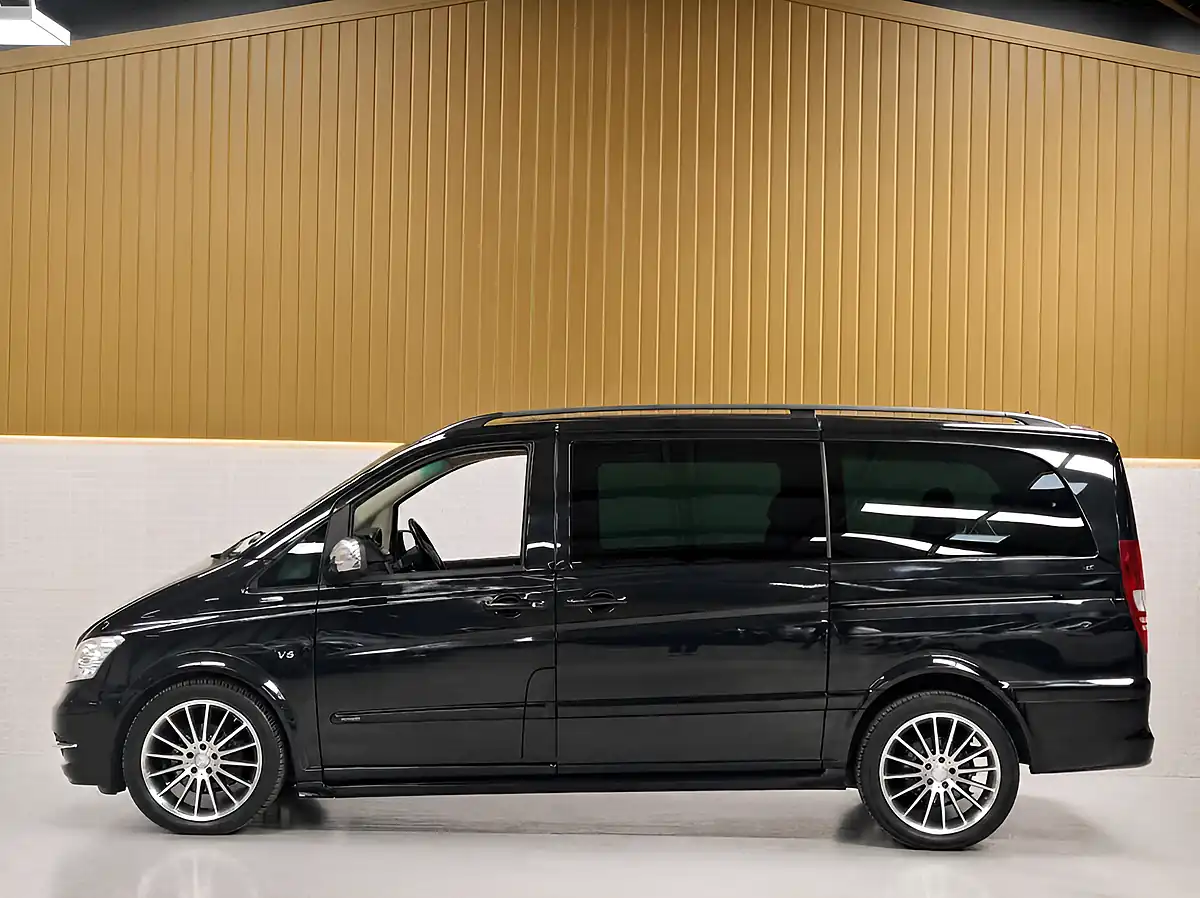 Used 2014 Mercedes-Benz Viano Avantgarde Obsidian Black - Interior and Exterior details 16