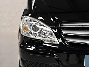 Used 2014 Mercedes-Benz Viano Avantgarde Obsidian Black - Interior and Exterior details 6