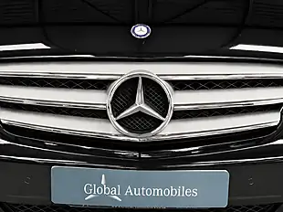 Used 2014 Mercedes-Benz Viano Avantgarde Obsidian Black - Interior and Exterior details 7