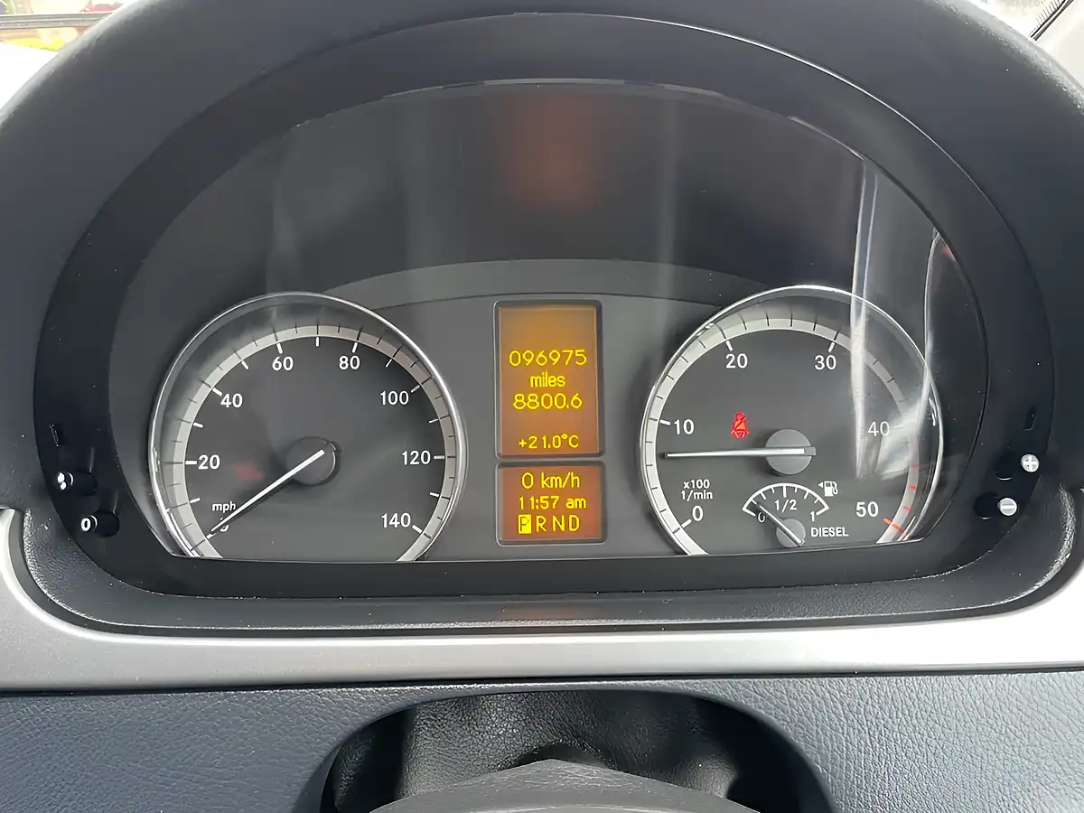 Used 2014 Mercedes-Benz Vito Dualiner Dualiner Sport Silver - Interior and Exterior details 14