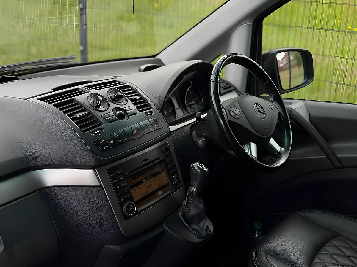 Used 2014 Mercedes-Benz Vito Dualiner Sport L3 Silver - Interior and Exterior details 13