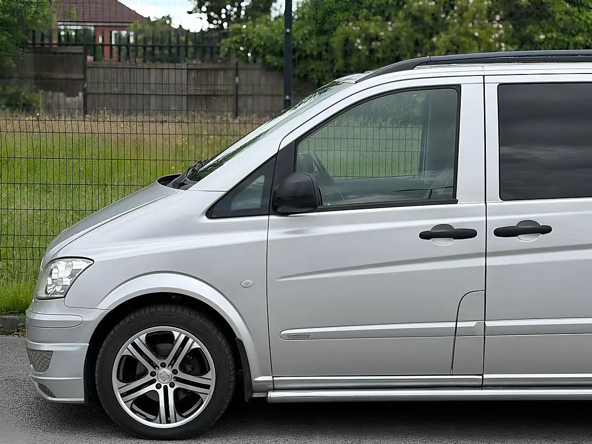 Used 2014 Mercedes-Benz Vito Dualiner Sport L3 Silver - Interior and Exterior details 4