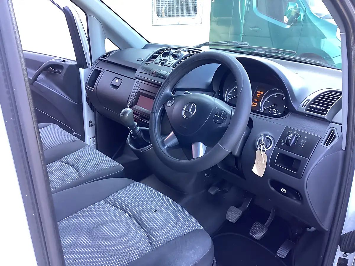 Used 2014 Mercedes-Benz Vito Dualliner White - Interior and Exterior details 12