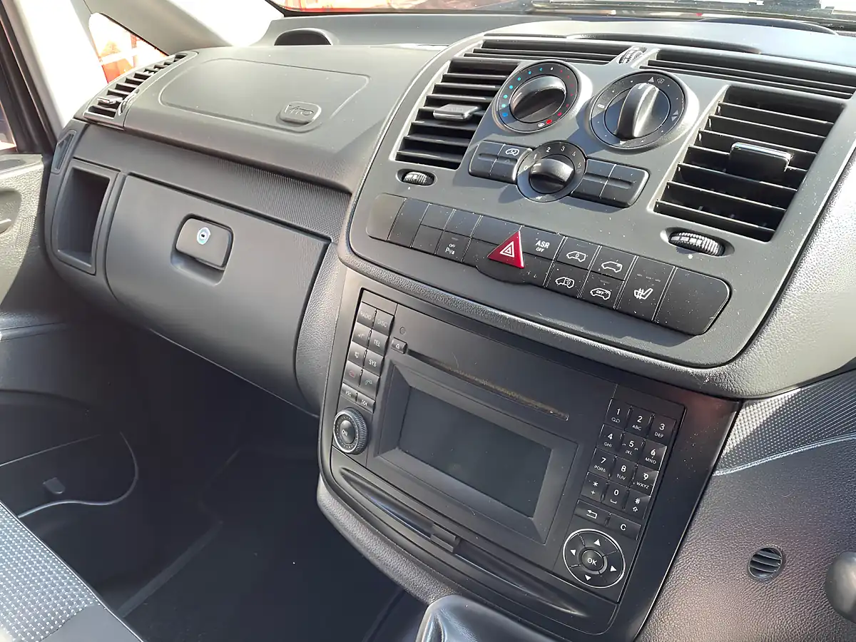 Used 2014 Mercedes-Benz Vito Temperature Controlled Silver - Interior and Exterior details 15