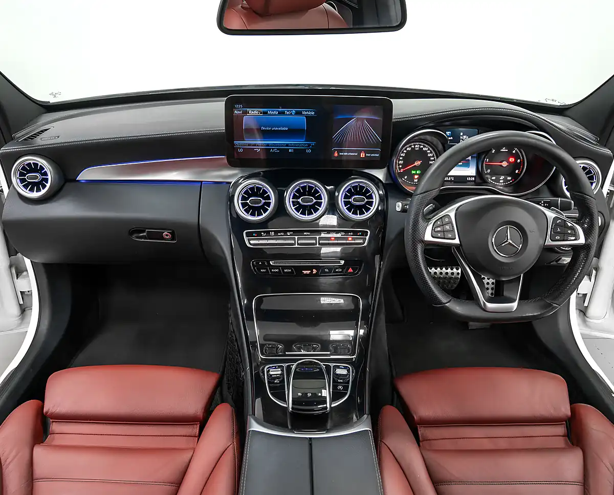 Used 2014 Mercedes C250 AMG Line Polar White - Interior and Exterior details 10