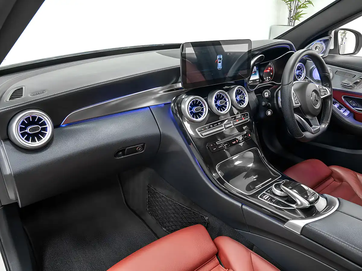 Used 2014 Mercedes C250 AMG Line Polar White - Interior and Exterior details 11