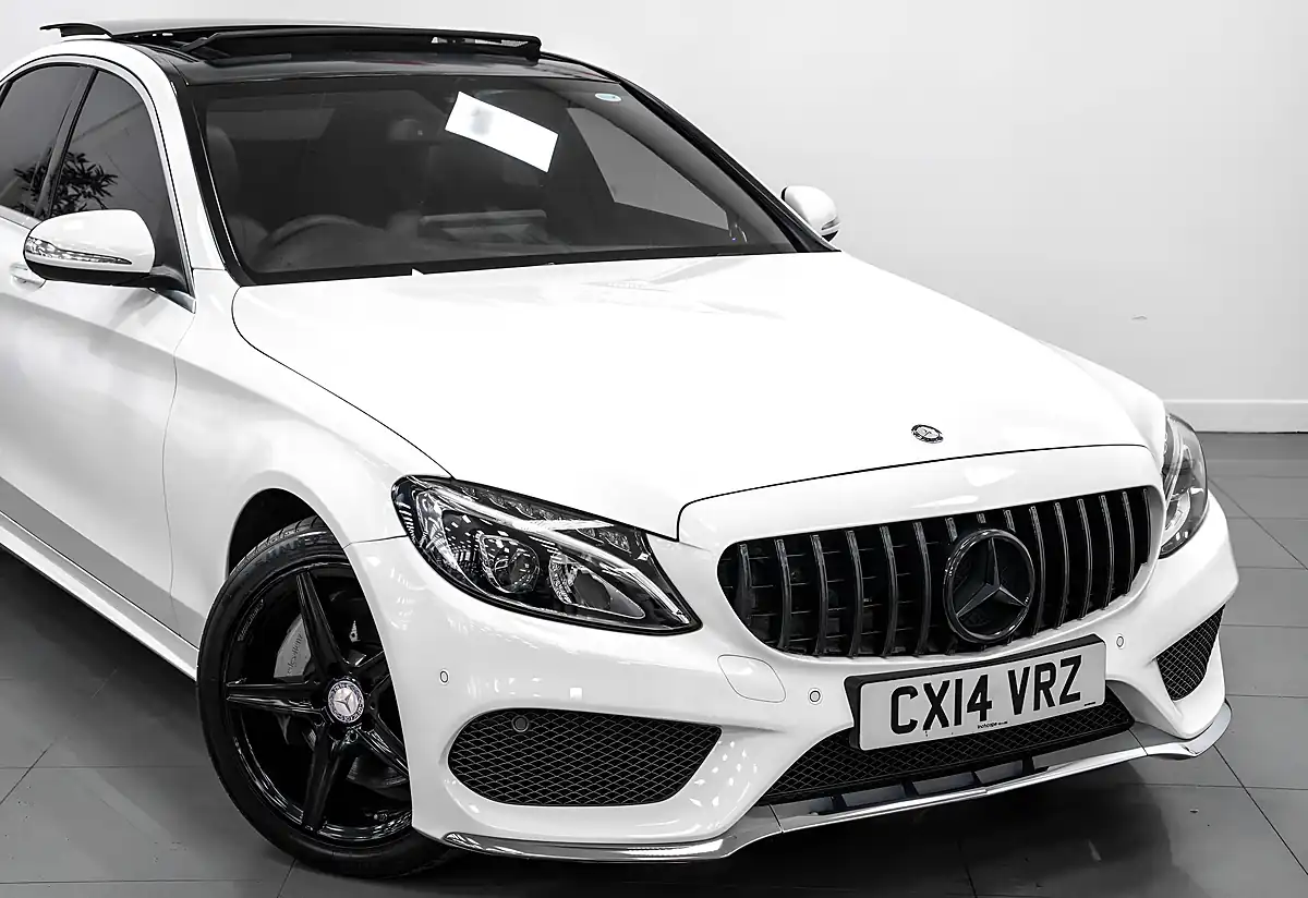 Used 2014 Mercedes C250 AMG Line Polar White - Interior and Exterior details 5