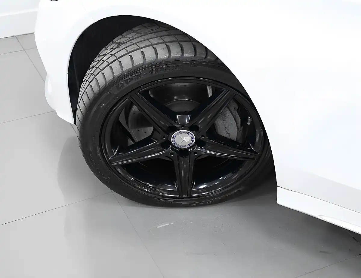 Used 2014 Mercedes C250 AMG Line Polar White - Interior and Exterior details 8