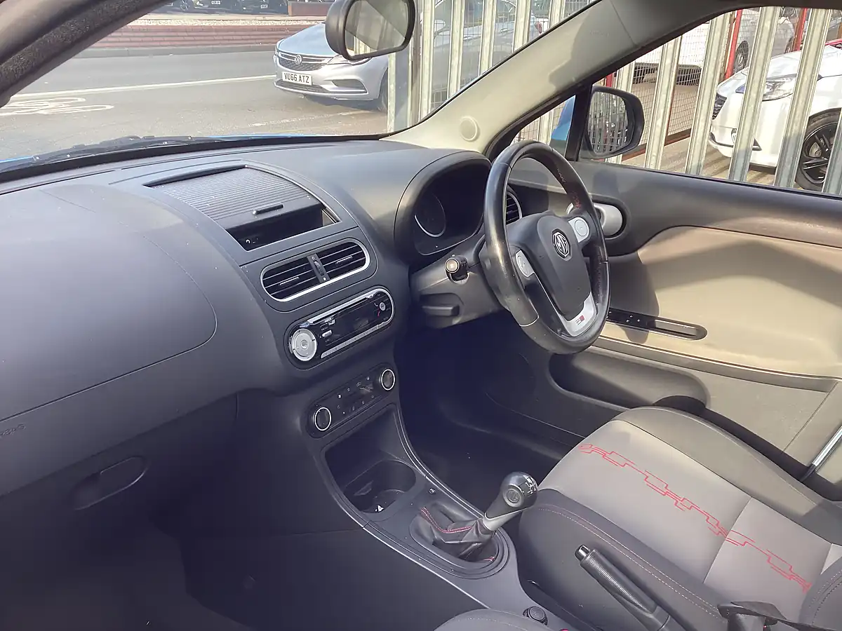 Used 2014 MG MG3 3 Form Sport Blue - Interior and Exterior details 10
