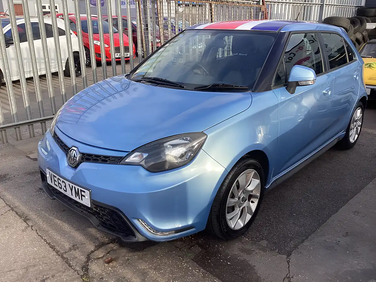 Used 2014 MG MG3 3 Form Sport Blue - Interior and Exterior details 5