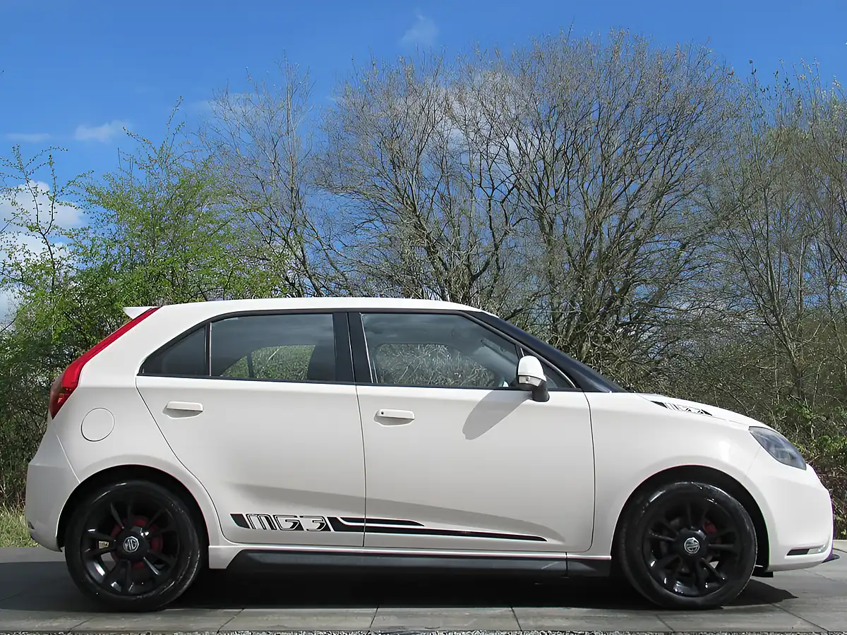 Used 2014 MG MG3 3Style White - Interior and Exterior details 11
