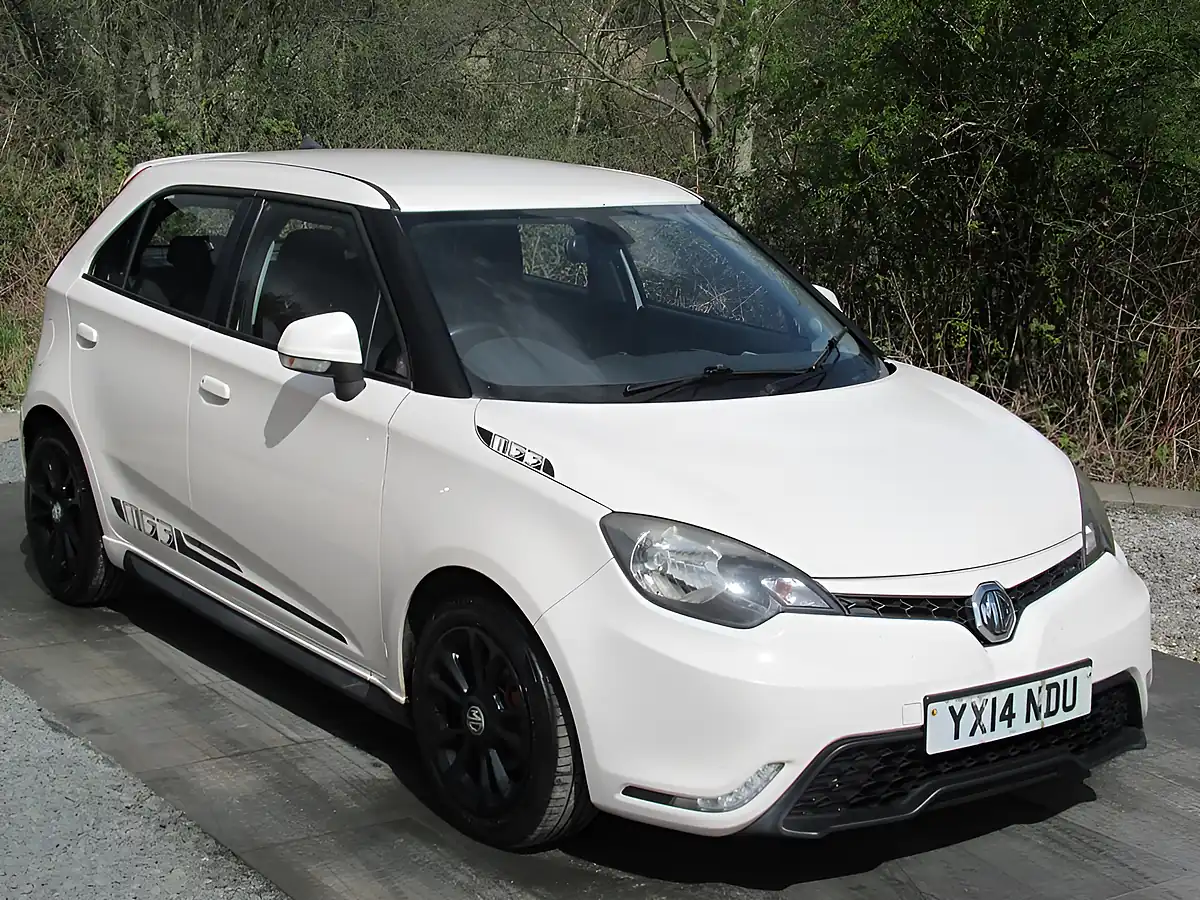Used 2014 MG MG3 3Style White - Interior and Exterior details 13